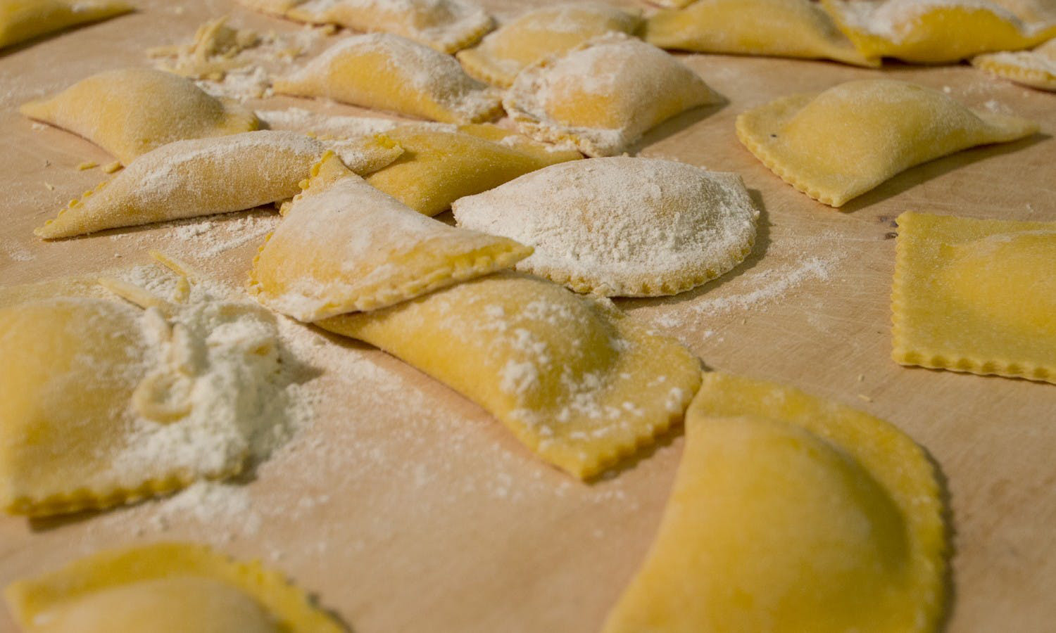 ravioli making - ITALIANTASTY è il Marketplace dei prodotti alimentari ...
