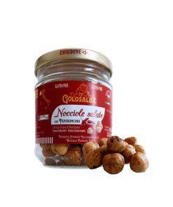 Salted hazelnuts with chilly-pepper